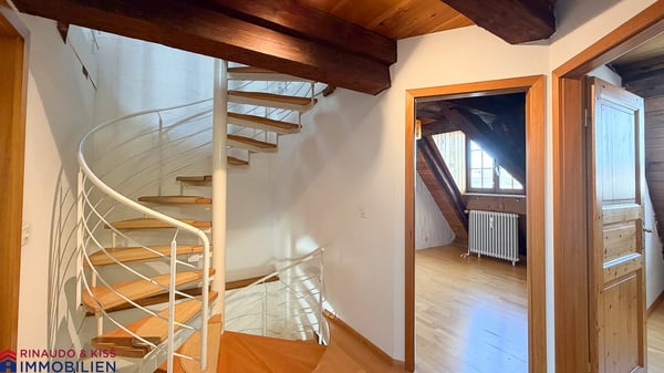 Ein Zuhause für Liebhaber des  Besonderen mit Lift und Balkon 8