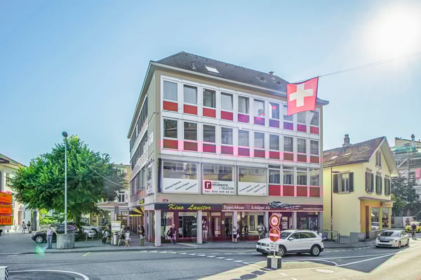 zentral gelegene Büro-/Praxisräume am Lauitor zu vermieten! 1