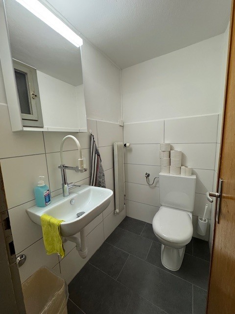 Attraktiver Laden / Praxis / Büroraum im Zentrum von Bümpliz zu vermieten! 4