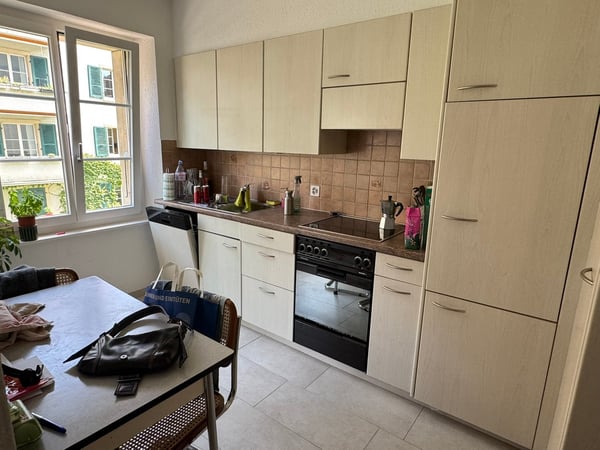 Zu vermieten 2.5-Zimmerwohnung beim Loryplatz 2