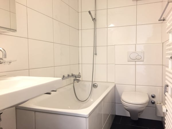 Zu vermieten ruhig gelegene, sonnige 3.5 Zimmerwohnung! 4