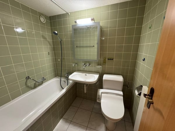 Charmante 3.5-Zimmer-Wohnung mit Balkon und schöner Aussicht in Thun 4