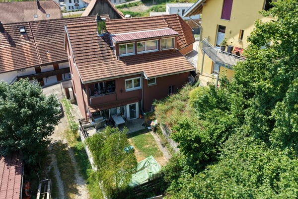 GROSSZÜGIGE 1.5-ZIMMER-WOHNUNG IN BEGEHRTER UND RUHIGER LAGE 2