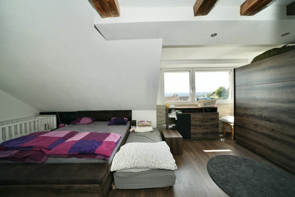 GROSSZÜGIGE 1.5-ZIMMER-WOHNUNG IN BEGEHRTER UND RUHIGER LAGE 13