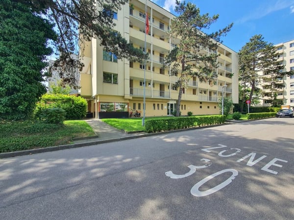 Modernisierte und gepflegte Wohnung an zentraler Lage 9