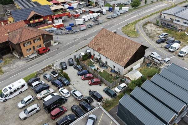 FLEXIBLES GEWERBEOBJEKT MIT WOHNEINHEIT AN DER HAUPTSTRASSE 3