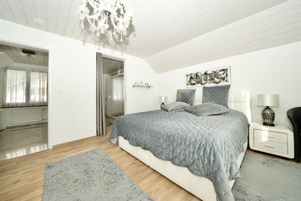 IHR TRAUMHAUS IN RUHIGER LAGE MIT POOL UND ALPENBLICK 5