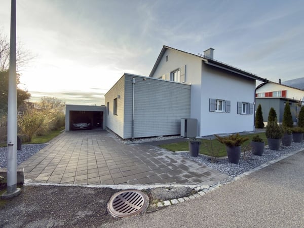 IHR TRAUMHAUS IN RUHIGER LAGE MIT POOL UND ALPENBLICK 3