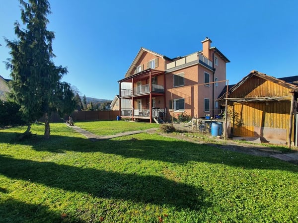 Attraktives Mehrfamilienhaus mit grossem Grundstück und wertvollem Entwicklungspotential 2