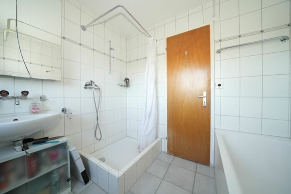 Attraktives Mehrfamilienhaus mit grossem Grundstück und wertvollem Entwicklungspotential 7