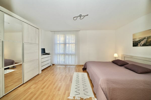 GROSSZÜGIGES REIHENEINFAMILIENHAUS MIT TRAUMHAFTER AUSSICHT AUF DIE BURGRUINE 5