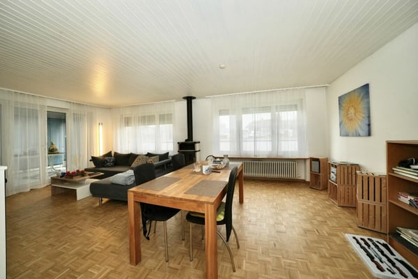 GROSSZÜGIGE WOHNUNG IN RUHIGER LAGE MIT WINTERGARTEN 3