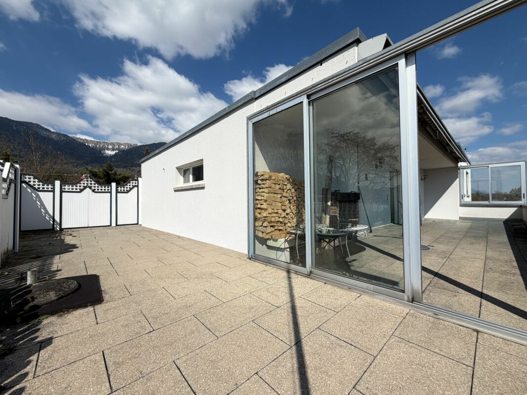 Great attic apartment with panoramic terrace, Alpine view