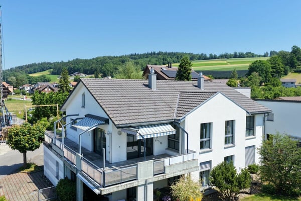 Einzigartige Maisonette-Dachwohnung mit sonniger Terrasse 1