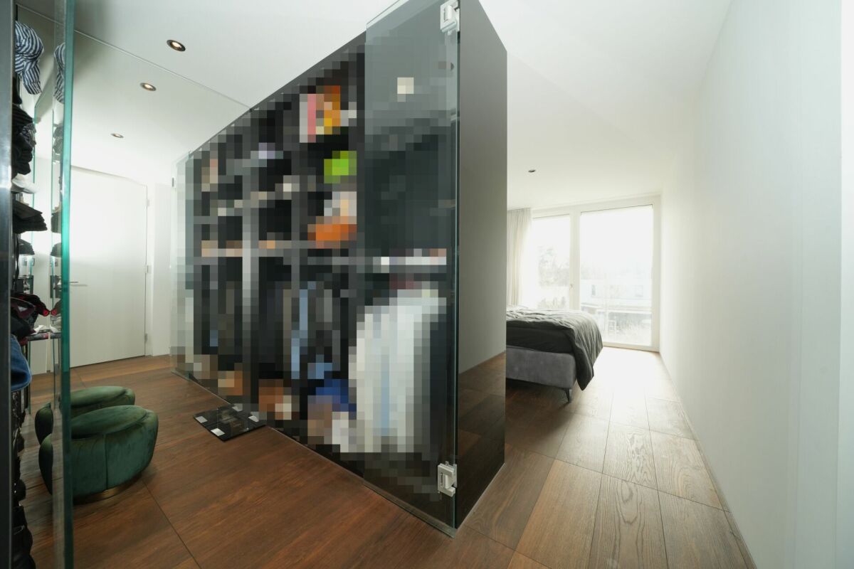 Hochwertige Wohnung an bester Lage mit separatem Büro