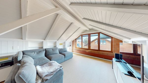 Stilvoll modernisiertes, einseitig angebautes Einfamilienhaus mit sonnigem Garten 6