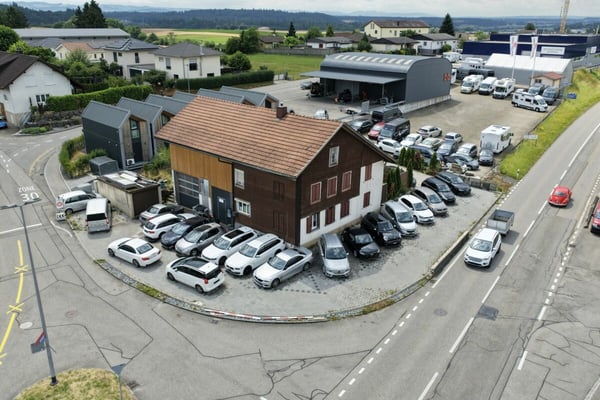 FLEXIBLES GEWERBEOBJEKT MIT WOHNEINHEIT AN DER HAUPTSTRASSE 2