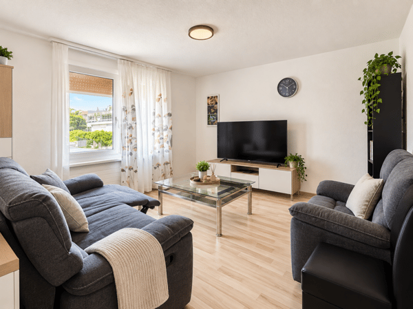 ATTRAKTIVES MEHRFAMILIENHAUS IN ZENTRALER LAGE - TOP RENDITE 5.8 % 4