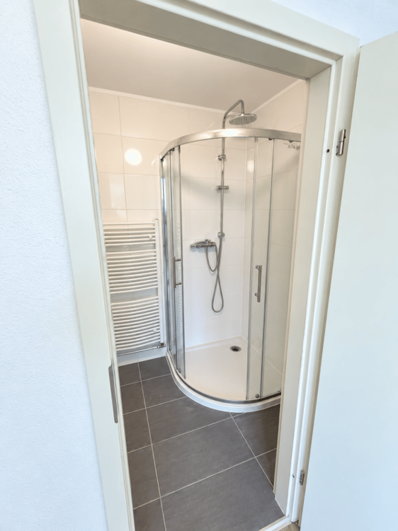 NEU SANIERTE GEWERBEFLÄCHE ZU VERMIETEN 11