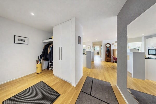TRAUMHAFTE TERRASSENWOHNUNG MIT ALPENPANORAMA 8