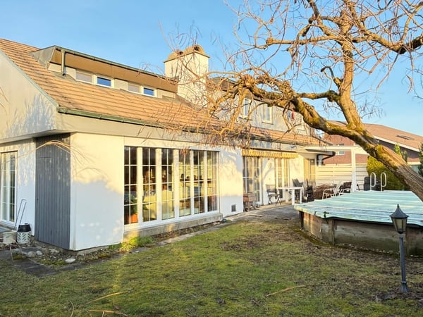 Charmantes Einfamilienhaus mit Pool in Stüsslingen 3