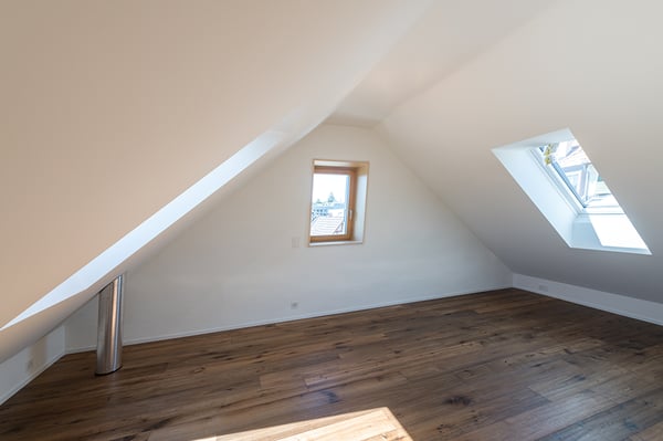 Ruhige und moderne 1.5-Zimmer-Maisonette-Wohnung im Zentrum von Binningen mit 150qm - W6 15