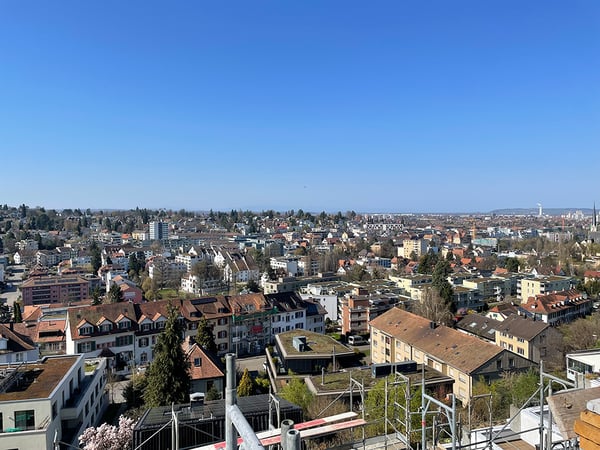Erstvermietung - Exklusive 3.5 Zimmer-Maisonette-Wohnung mit Aussicht über Binningen - W1 2