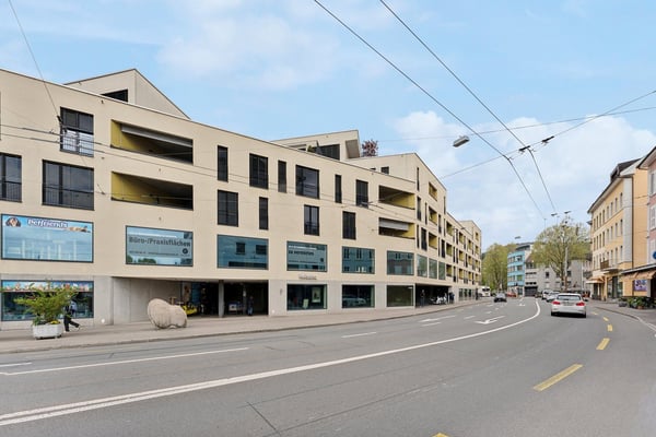 Büro-/Praxisräume vis-à-vis Neumarktplatz zu vermieten 4