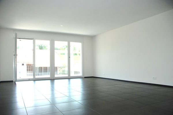 Moderne 3.5-Zimmer-Eigentumswohnung mit grosszügigem Balkon und flexibel verglastem Aussenbereich 5
