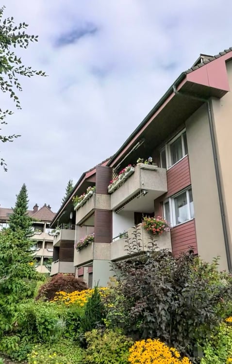 Charmante, altersgerechte 2.5-Zimmer-Wohnung im EG im Schoren-Quartier, Thun 3