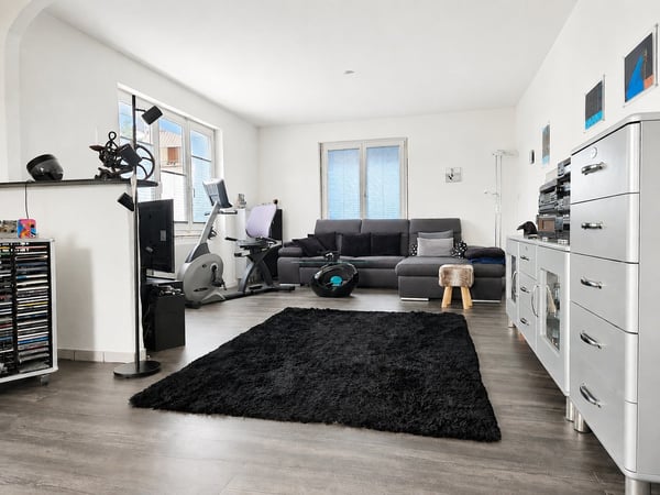 Freistehendes Einfamilienhaus an familienfreundlicher Lage mit Garten und Alpensicht 6