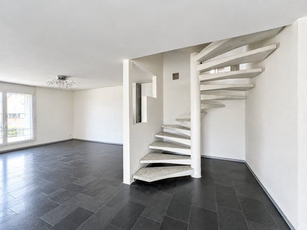 4.5-Zimmer-Maisonettewohnung mit Galerie, Balkon und Gartenanteil 6
