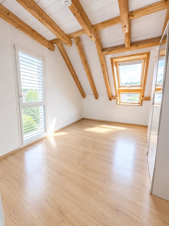4.5-Zimmer-Maisonettewohnung mit Galerie, Balkon und Gartenanteil 10