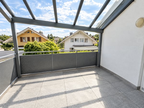 4.5-Zimmer-Maisonettewohnung mit Galerie, Balkon und Gartenanteil 3