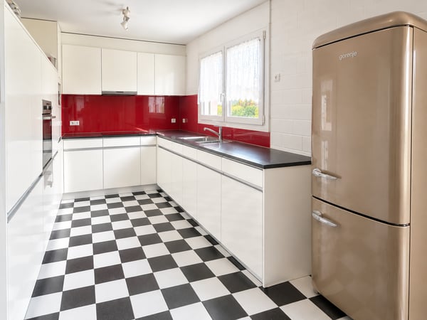 4.5-Zimmer-Maisonettewohnung mit Galerie, Balkon und Gartenanteil 5