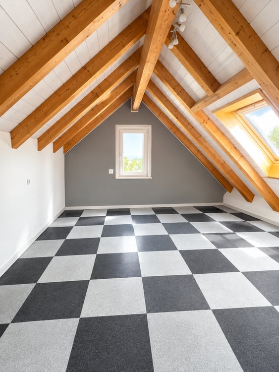 4.5-Zimmer-Maisonettewohnung mit Galerie, Balkon und Gartenanteil 11
