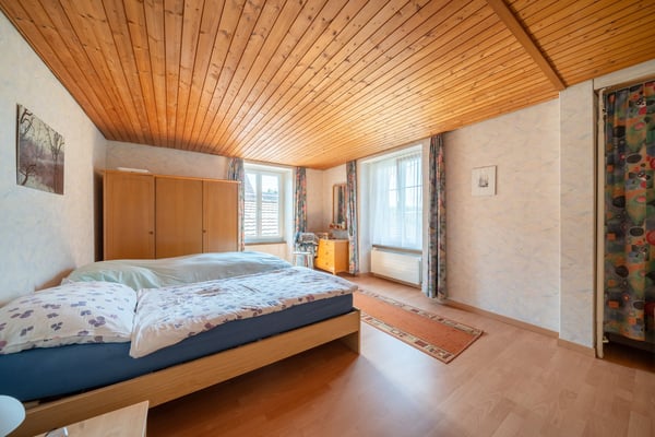 Wohnen und Arbeiten im Herzen von Lohn – vielseitige Liegenschaft mit grossem Potenzial 29