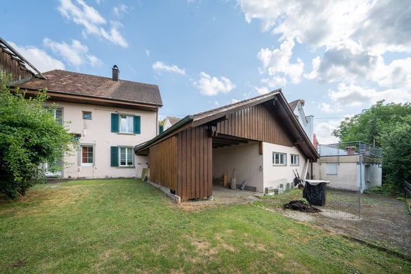 Wohnen und Arbeiten im Herzen von Lohn – vielseitige Liegenschaft mit grossem Potenzial 37