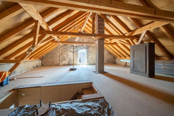 Wohnen und Arbeiten im Herzen von Lohn – vielseitige Liegenschaft mit grossem Potenzial 31