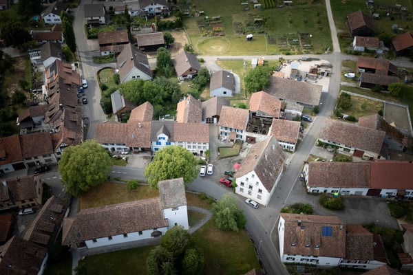 Wohnen und Arbeiten im Herzen von Lohn – vielseitige Liegenschaft mit grossem Potenzial 4