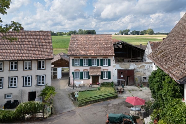 Wohnen und Arbeiten im Herzen von Lohn – vielseitige Liegenschaft mit grossem Potenzial 6