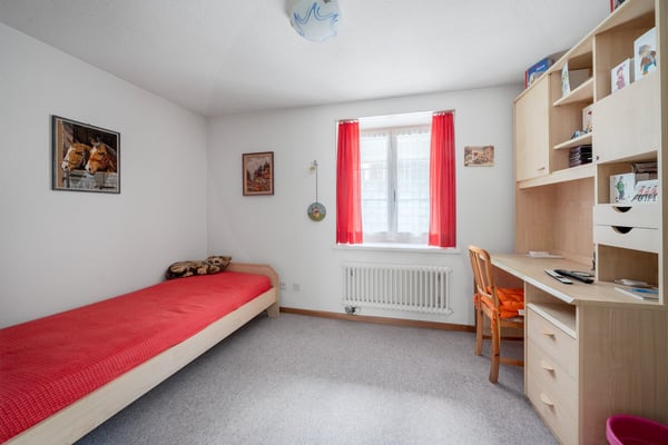 Wohnen und Arbeiten im Herzen von Lohn – vielseitige Liegenschaft mit grossem Potenzial 12