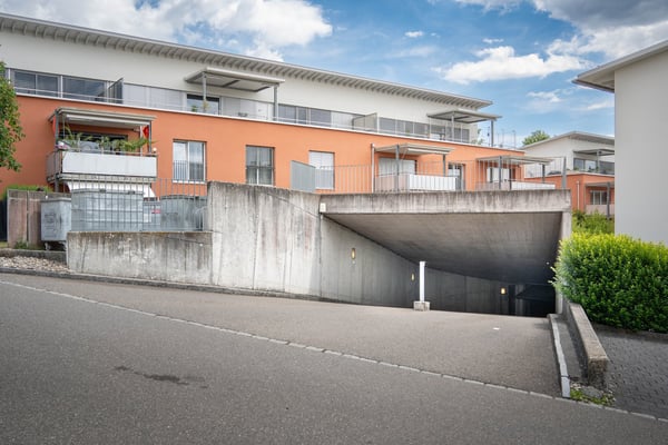 Tiefgaragenplatz zu verkaufen in Dachsen 1