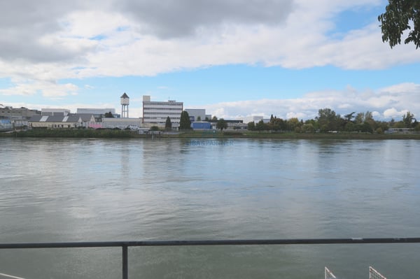 Zwischenvermietung - Büro- und Lagerflächen direkt am Rhein 1