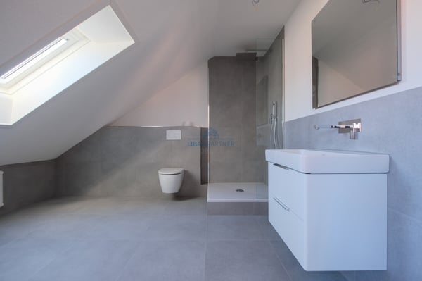 Stilvolle 1.5-Z-Maisonette - modern saniert mit historischem Charme 9