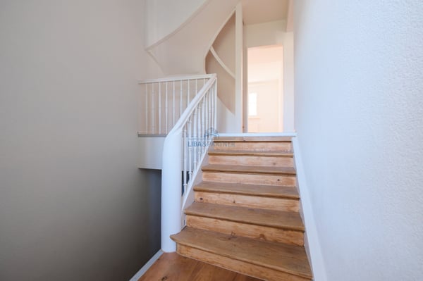 Stilvolle 1.5-Z-Maisonette - modern saniert mit historischem Charme 11