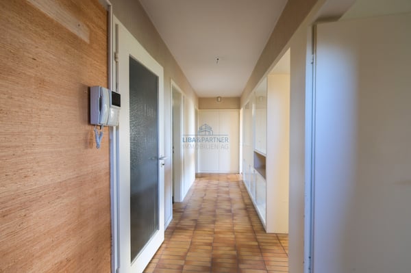 Einzigartige Gelegenheit: Wohnen mit unverbaubarer Aussicht über Basel 9