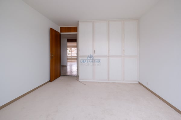 Stilvolle Attikawohnung mit Weitblick, Ruhe und sonnigen Aussenflächen 8