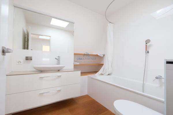 Stilvolles Altbau-Duplex-Penthouse mit AC im beliebten Gellertquartier 8