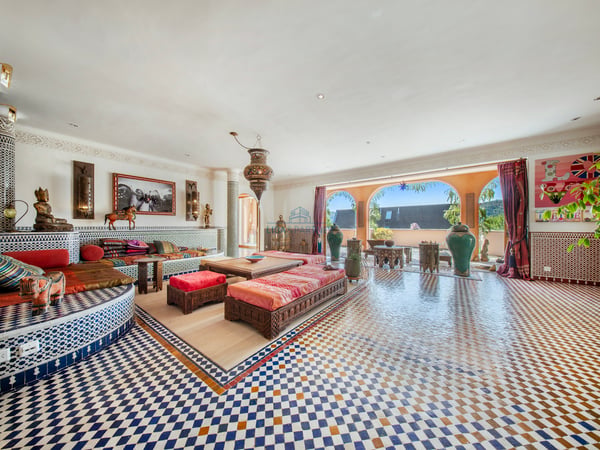 Einzigartige Villa mit exklusivem Wohnambiente & viel Raum zum Leben 10